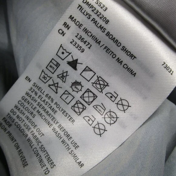 Quiksilver Men's Tropical Black Board Shorts - Picture 5 of 9